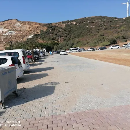 Bahceli Deniz Kenarinda Daire * Aliaga
